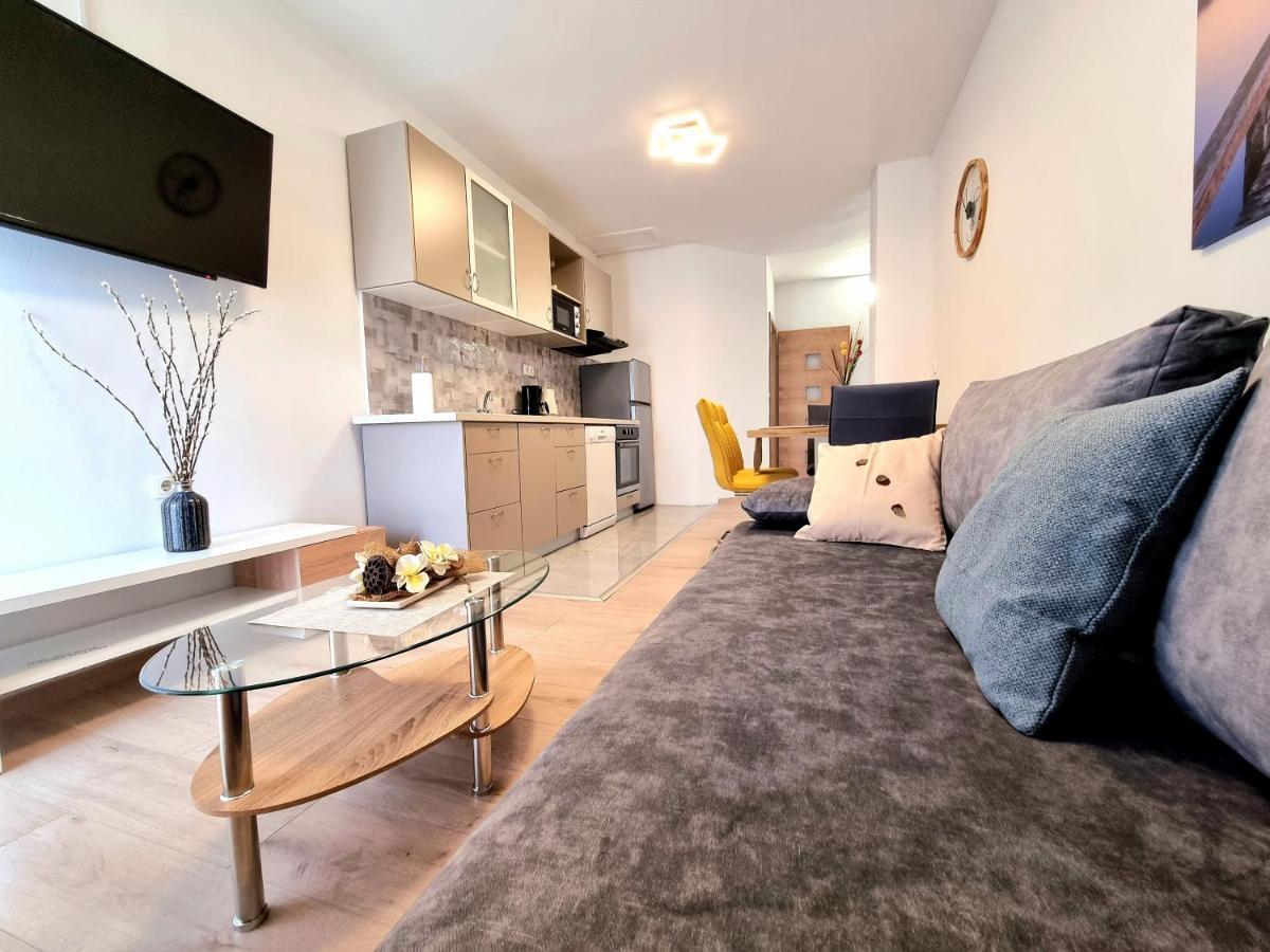 Julia Apartment Biograd Na Moru Exterior photo